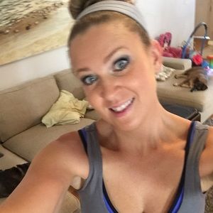 Meet your Posher, Violet